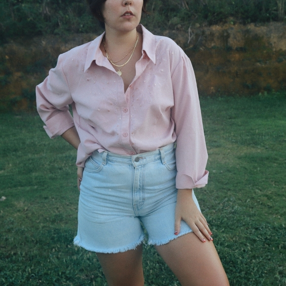 Pink button down with embroidery & sequins - Picture 2 of 6